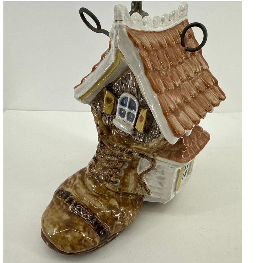 Lowell Davis Louisville Stoneware Old Woman Shoe Cottage Birdhouse Vintage 7x8